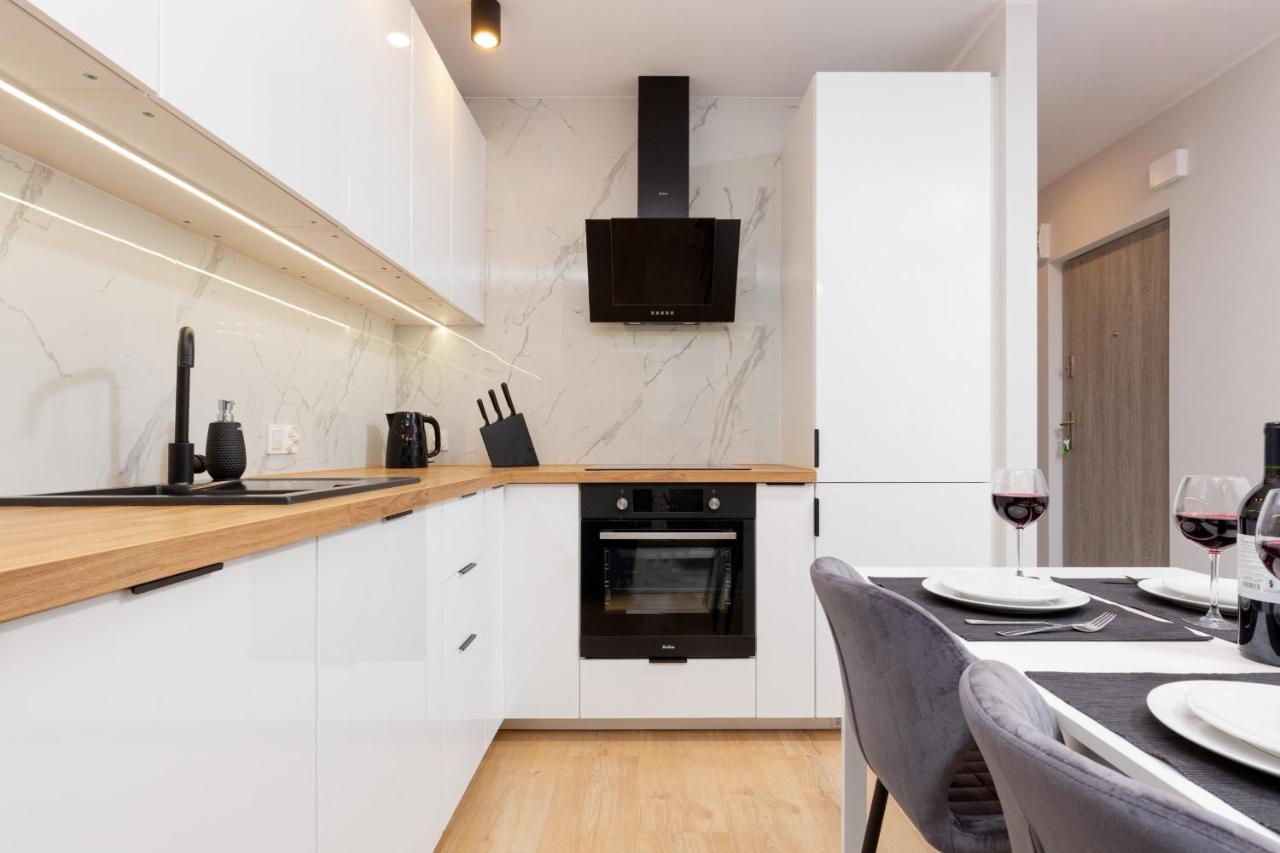 Beautiful Two-Bedroom Apartment Warsaw Bielany By Noclegi Renters Luaran gambar
